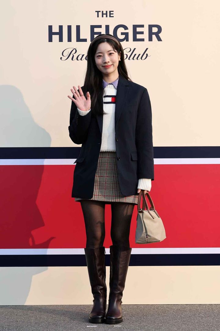 画像: 【TWICE ダヒョン】クラシック × 今どき感で魅せる最旬トラッド