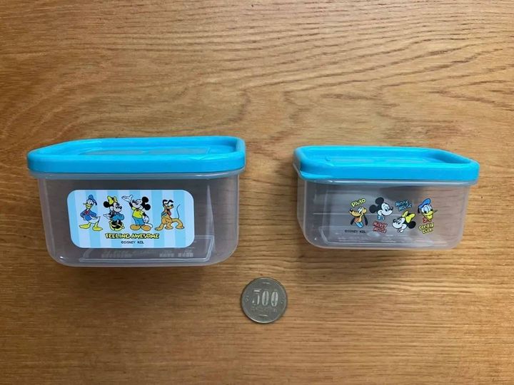 Seria(セリア)：角型シール容器 220+130ml ミッキー＆フレンズ