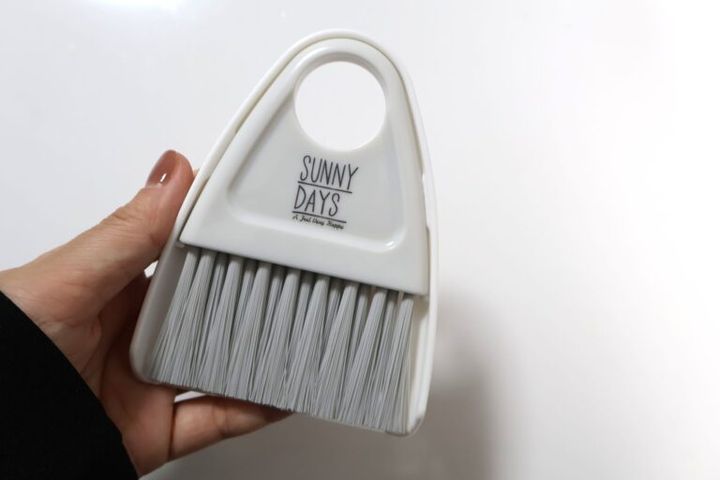 マグネットタイプミニちりとり＆ホウキ ￥110／ダイソー