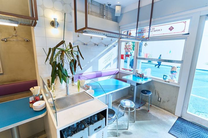 「フーフー飯店 錦糸町本店」のテーブル席