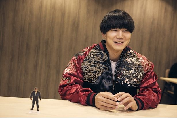 【写真を見る】『悪魔祓い株式会社』のマ・ドンソクの魅力を語る青木マッチョの横にいるのは…!? 撮影/興梠真穂