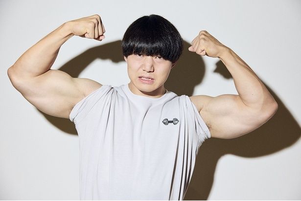 腕周り47センチの見事な肉体 撮影/興梠真穂