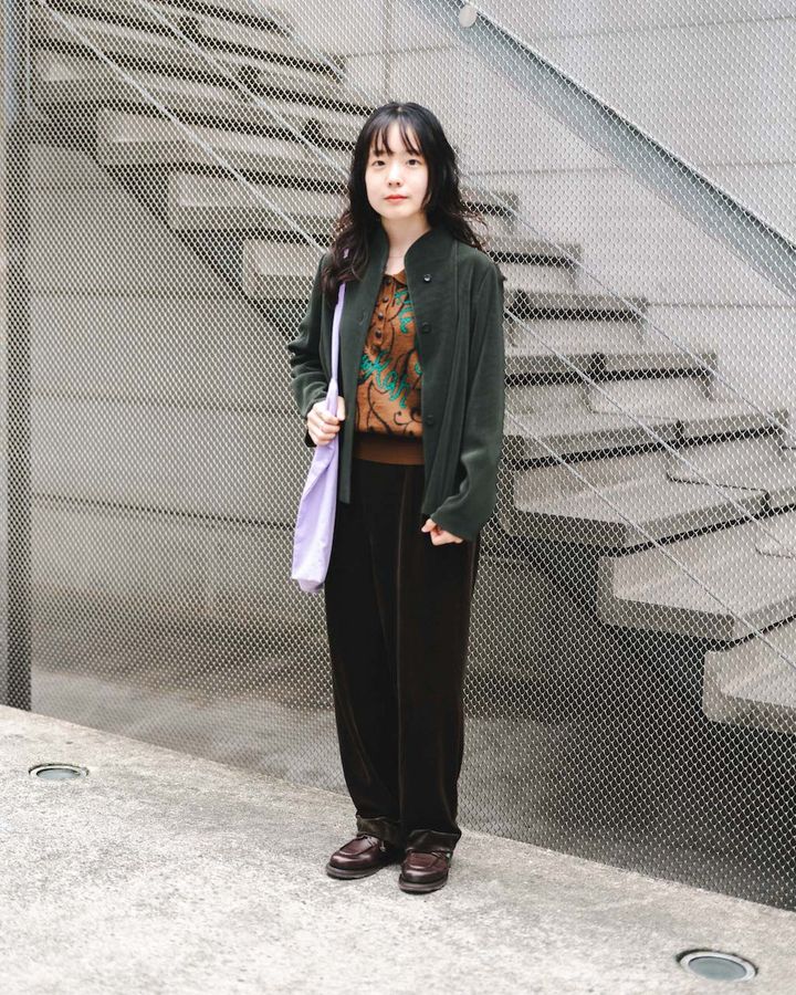 最旬“ルーズボトム”スタイル5選。冬コーデもルーズなシルエットでこなれる【TOKYO SNAP】