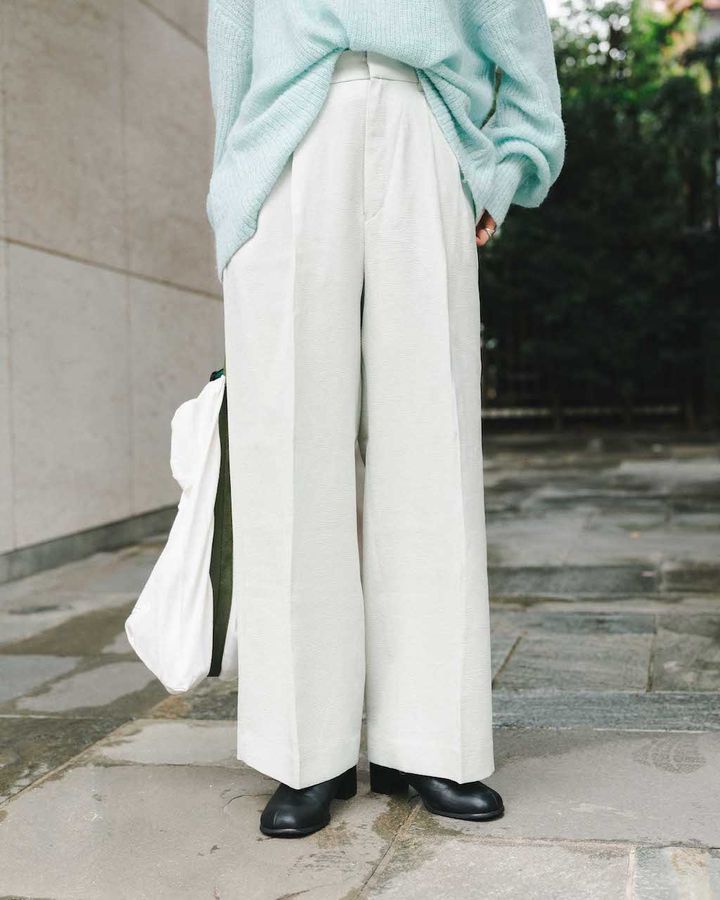 最旬“ルーズボトム”スタイル5選。冬コーデもルーズなシルエットでこなれる【TOKYO SNAP】