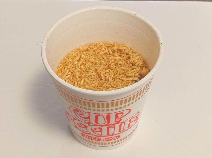 「そのまま食べるの？」いいえ、逆転アレンジします。カップ麺を激ウマにする裏ワザ2選【日清公式】