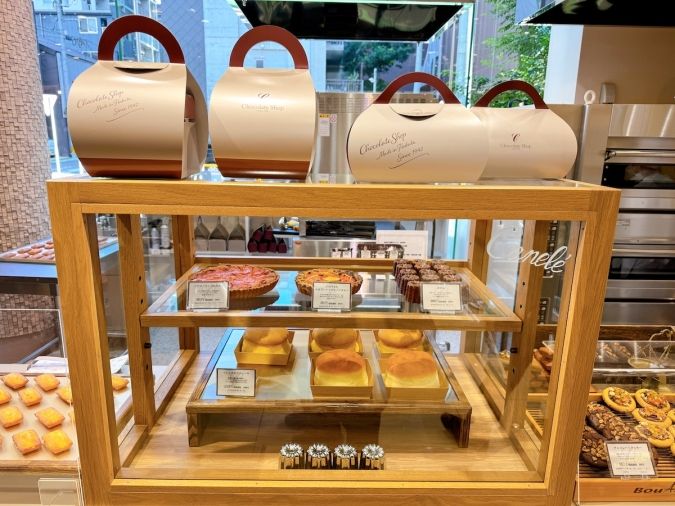 チョコレートショップ 本店 ショーケース