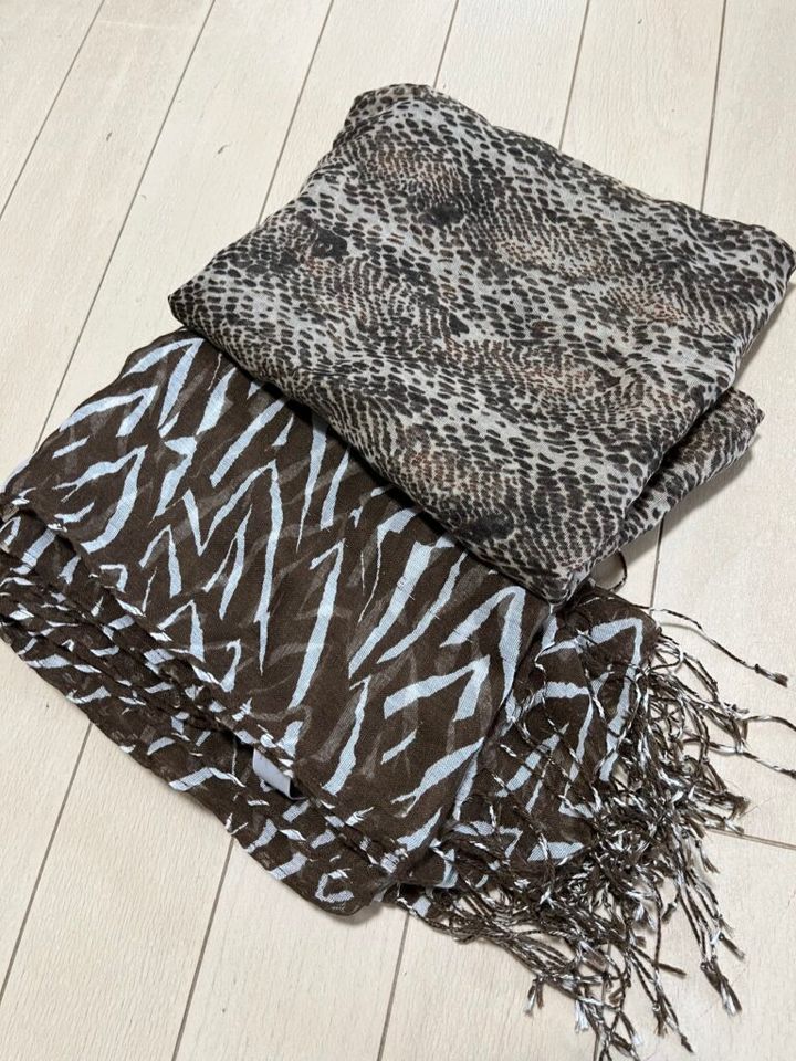 加藤理恵さんのアニマル柄ストール