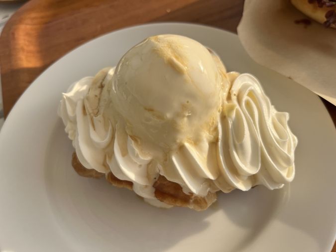 SURF SIDE cafe（サーフサイドカフェ）バニラメイプルクロッフル