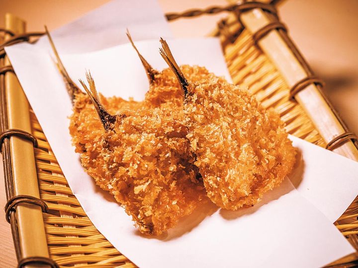 新橋『きく』の「小あじフライ」