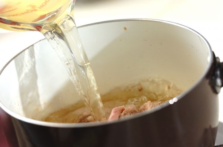 包丁を使わずできる！具だくさん豚汁の作り方1