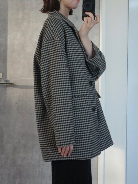 GUコージーメルトンチェックハーフコートの横からの丈感