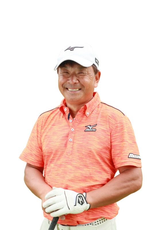 シニアプロの確実に寄せる方法！ヒジをゆるめて関節の硬さをカバー