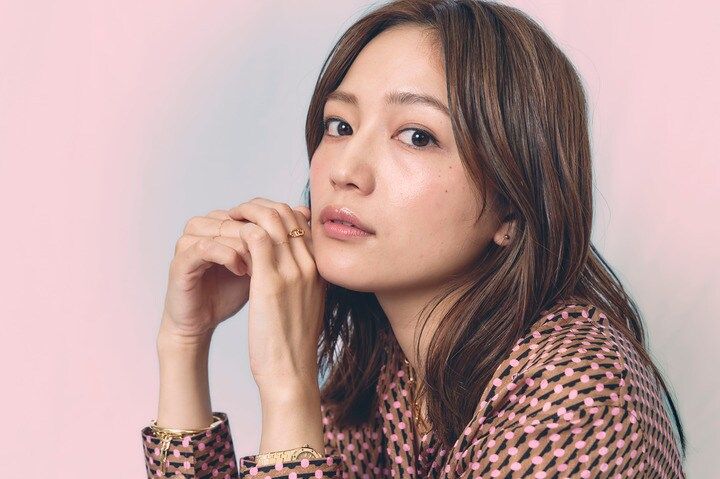 【写真・画像】川口春奈「反論したくなったことはあります」ゴシップ報道への本音を明かす『スキャンダルイブ』インタビュー 2枚目