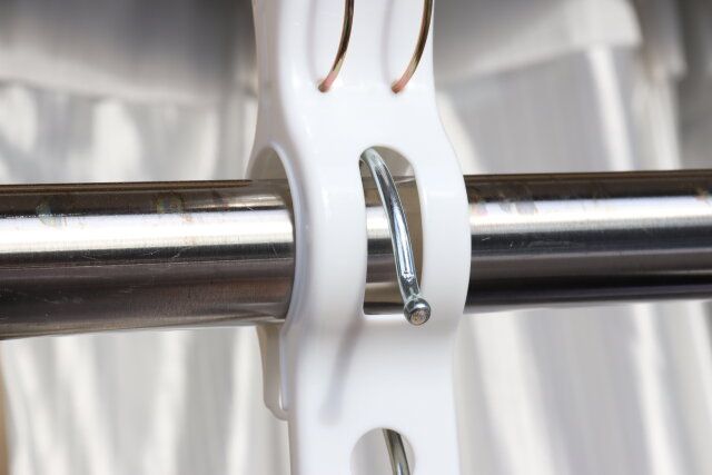 ハンガーも固定できる洗濯バサミ（3個） ダイソー 挟む