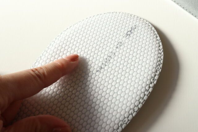 不織布スリッパ（2足、グレー） 凹凸