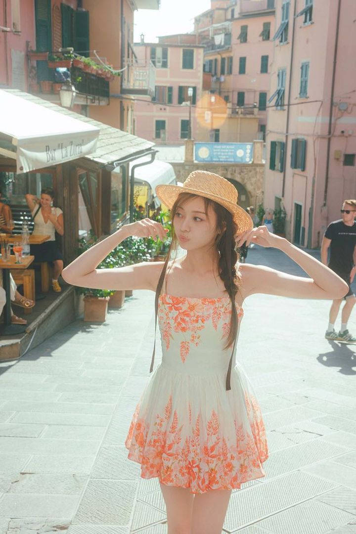 乃木坂46・梅澤美波2nd写真集より 撮影：東京祐 width=