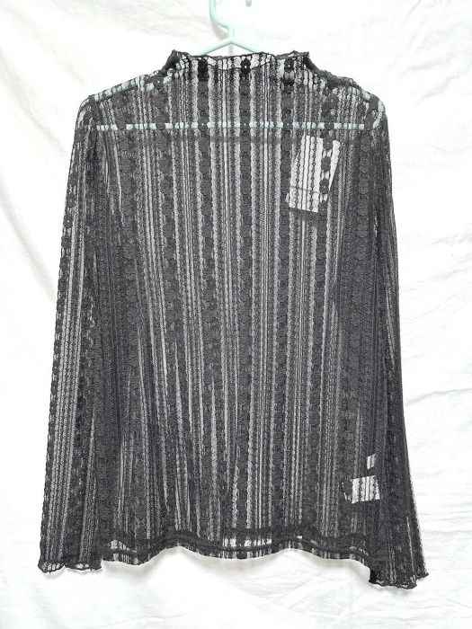 しまむら「透かしレースプルオーバー」