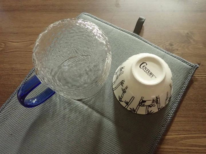 DAISO(ダイソー)：抗菌防臭吸水マット(40cm×20cm)