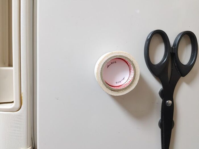 ペットボトルの『フタの裏側』に注目！磁石を仕込んだら→想像以上に便利だった♡