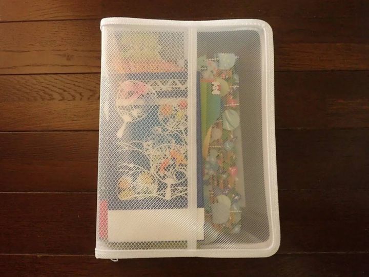 DAISO(ダイソー)：B5ジッパーファイル(ホワイト、ポケット付)