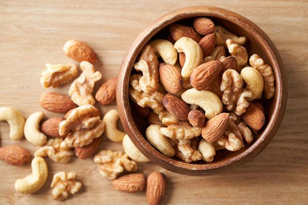 生活習慣編1：脂っぽい食事は肌に悪い？