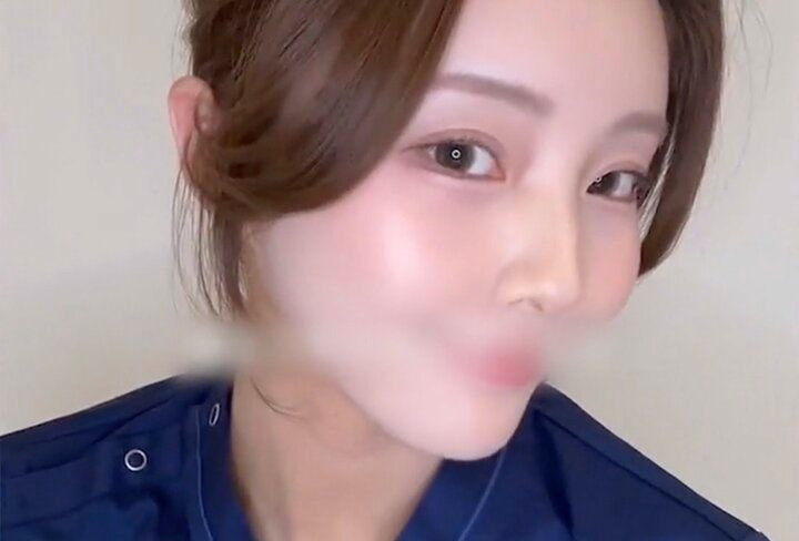 【写真・画像】「日本中誰が見ても可愛い」石原さとみ似と話題の美人研修医の美貌にみちょぱら驚き「そっくり！」 1枚目