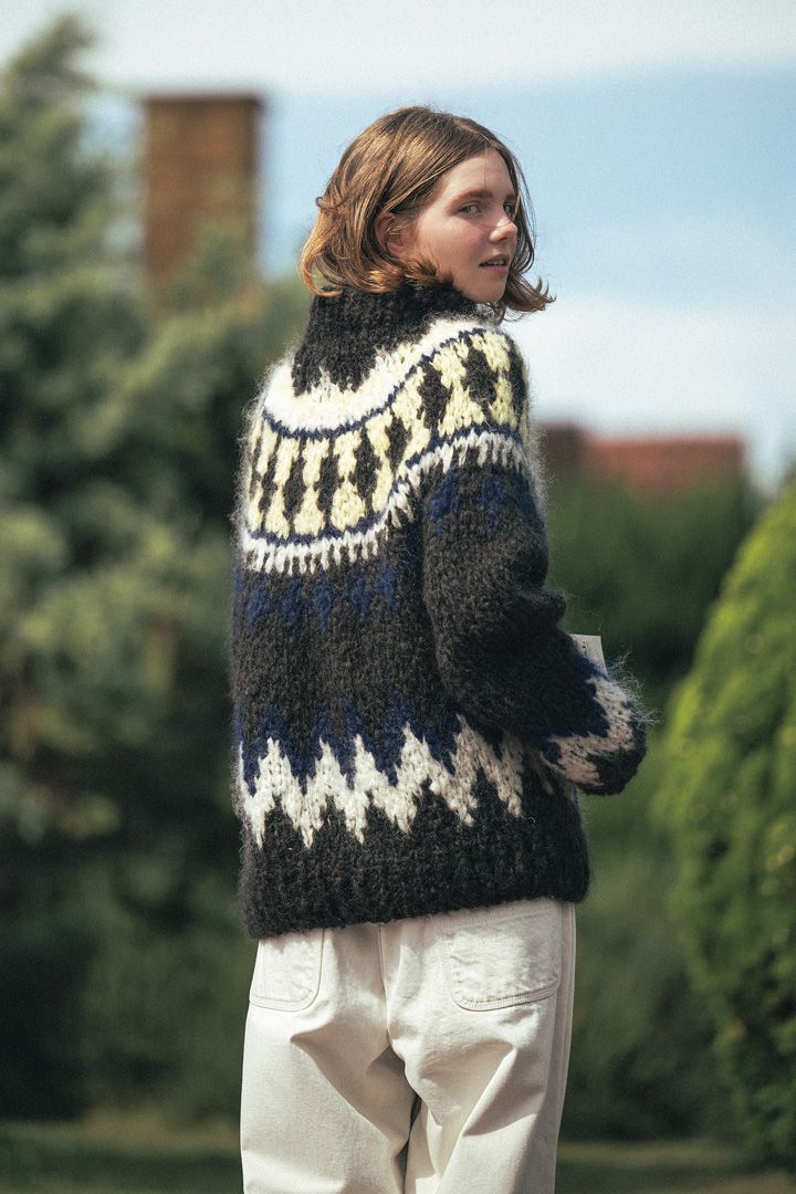 冬コーデに迷った日はデニム × ニットが正解！参考になる着こなし7選