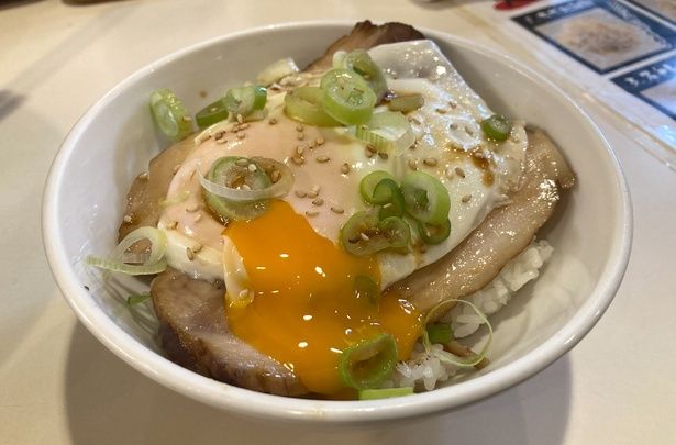 店内仕込みにこだわったチャーシューが存在感抜群