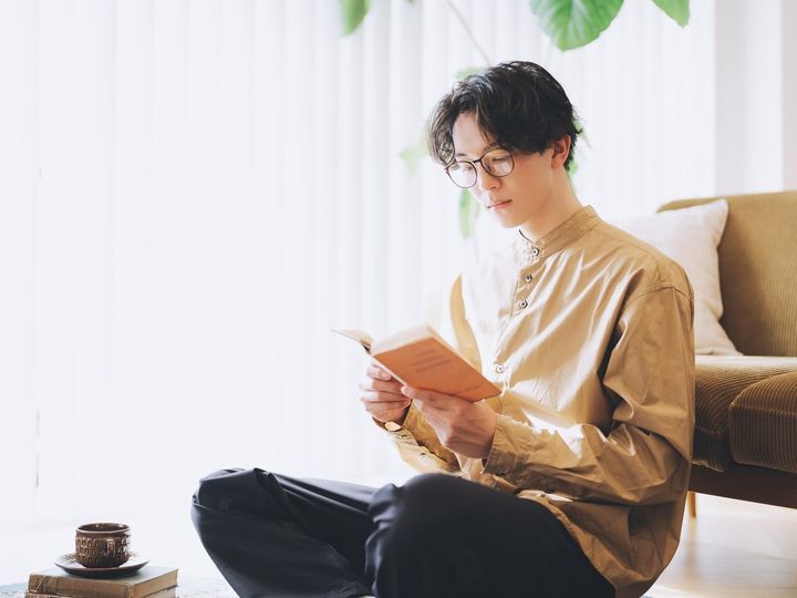 福岡県在住・34歳男性が実家暮らしを選ぶ理由とは？ All About ニュース編集部が実施した「実家暮らし」に関する調査から、現在実家暮らしをしている人の生活費や将来の計画などを紹介します。