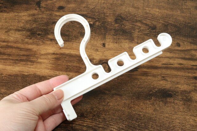 セリアの浴室干しハンガー 3連のビジュアル