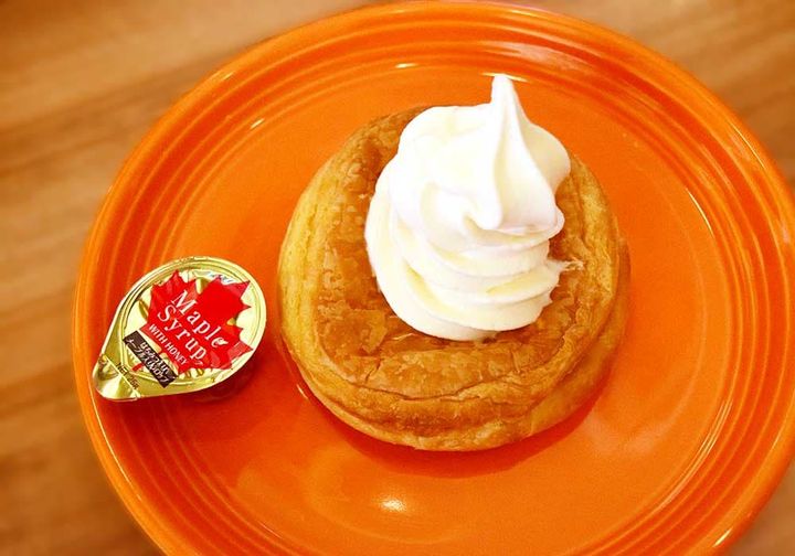 【ジョナサン】「焼きたてデニッシュソフトクリーム添え」