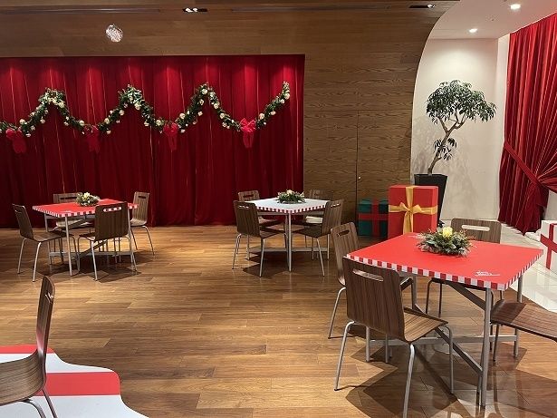 ホリデー気分を盛り上げてくれる内装