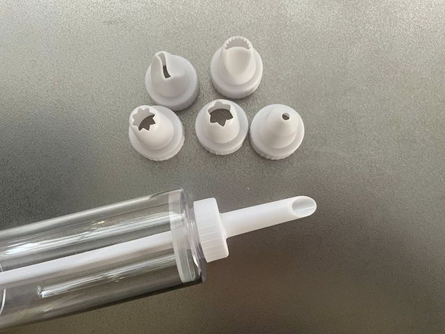 ダイソー クリーム絞り器セット 6種類の口金