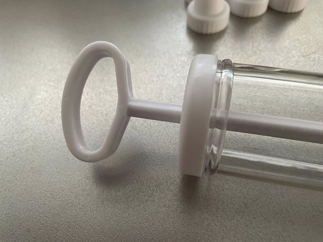 ダイソー クリーム絞り器セット ピストン式