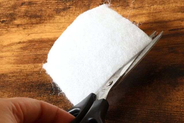 ダイソーのシートたわしははさみでカットできる