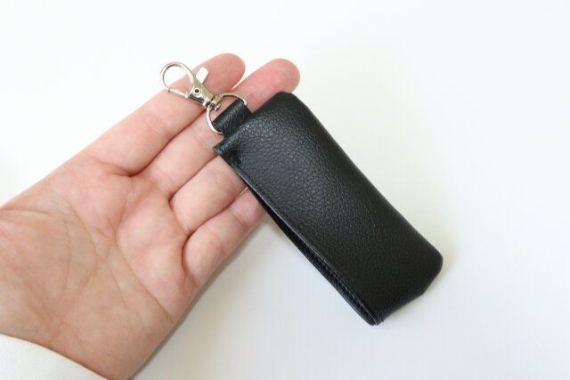 キーホルダー付き 革風キーケース 鍵を隠せる