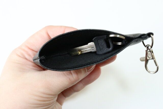 キーホルダー付き 革風キーケース 使用例