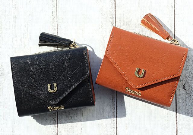 宝島社ムック付録のSNOOPYのYEAR OF THE HORSE MINI WALLET2