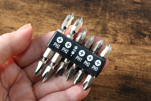 ダイソーの家庭用電動ドライバービット（6本）