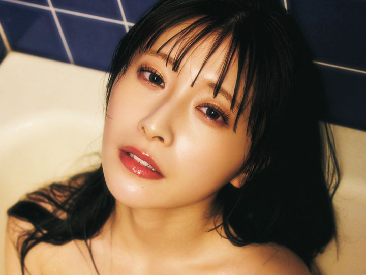 『旬撮GIRL Vol.27』（扶桑社）より汐見まとい 撮影／高橋慶佑 ヘアメイク／海瀬志津奈（JULLY） スタイリング／大橋みずな width=