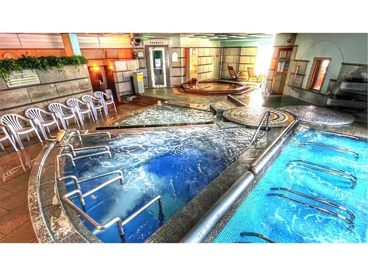 神奈川県・横浜には、人気の銭湯やサウナも数多く存在します。今回は、中でも特にユーザーから高い評価を数多く獲得した「スカイスパYOKOHAMA」を詳しく紹介します。（サムネイル画像：「スカイスパYOKOHAMA」公式Webサイトより）