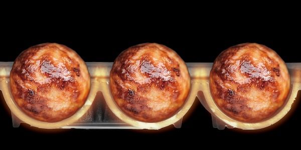 家庭で専門店のカリとろ食感を再現！及源鋳造が渾身のたこ焼き器「てつだこ」を新発売