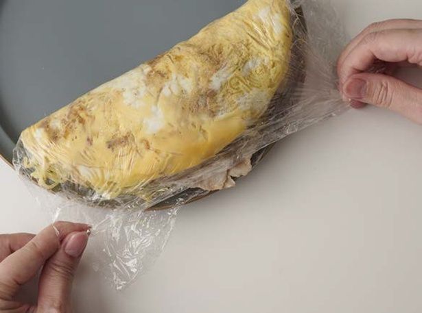 折りたたむ (C)みき／KADOKAWA