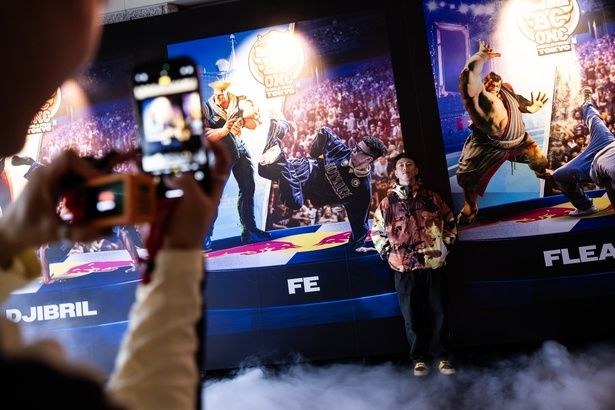 会場に設置された『ストリートファイター6』とのコラボフォトスポット。選手とキャラクターがコラボした大型ビジュアルが来場者の注目を集めた Jason Halayko / Red Bull Content Pool