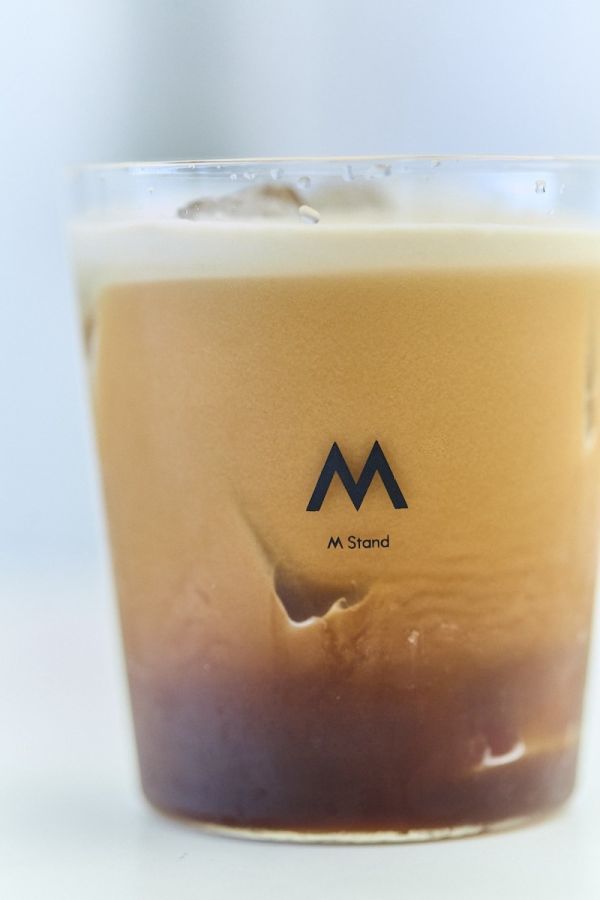 「カシス チェリー ナイトロコーヒー」880円／写真提供：M Stand coffee