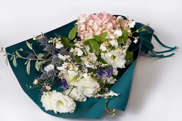 【東京都千代田区】無垢が導く、静けさの美学。パレスホテル東京にフラワーブランド「MUKU」の常設店登場