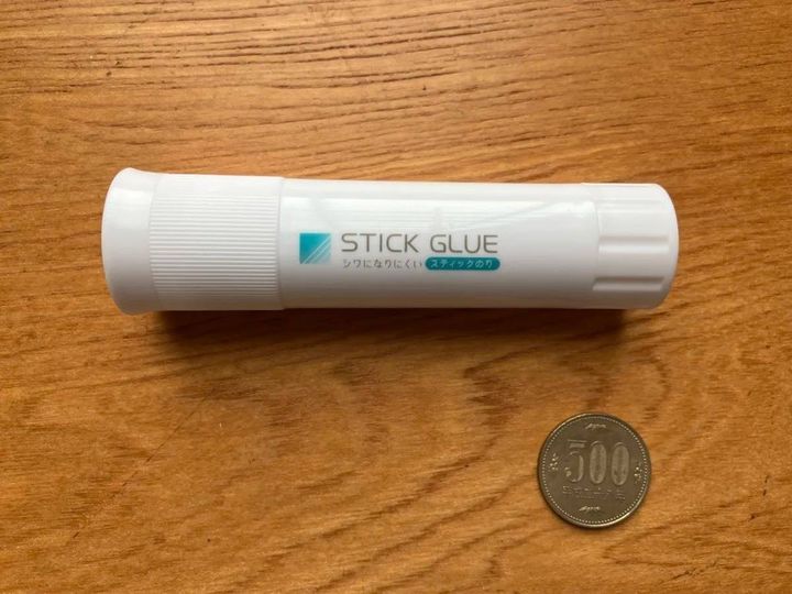 Seria(セリア)：シワになりにくいスティックのり