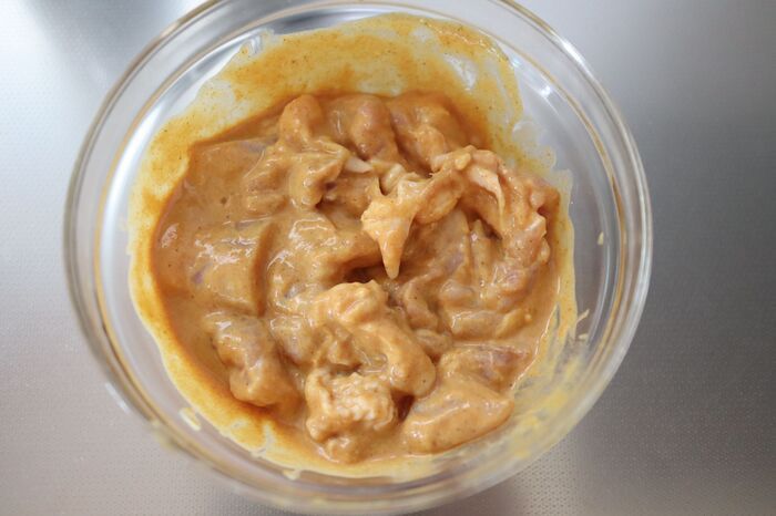 【決定版】フリーザーバッグの空気を一発で抜く方法！見事に密着させる最短ルートを公開♪