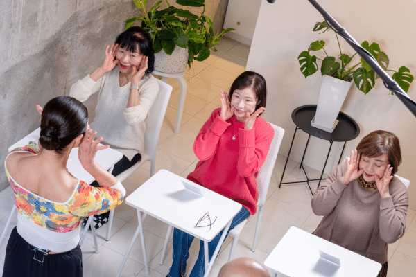 笑顔美人レッスン 講師：間々田佳子さん