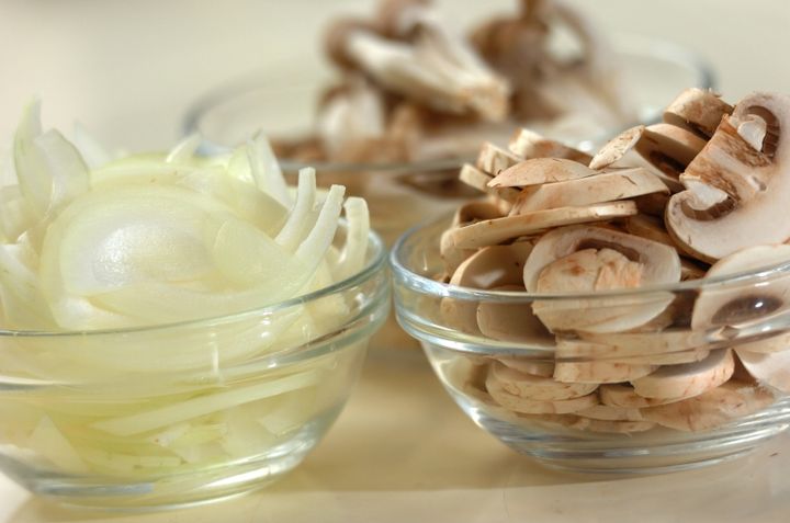 おもてなしに！白いビーフストロガノフの下準備2